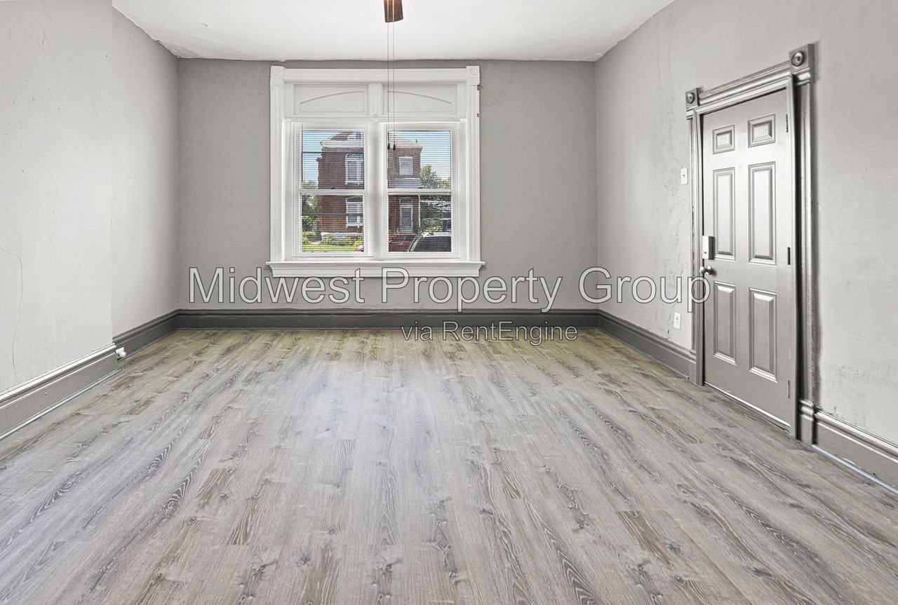 3614 Morganford Rd #1F - Photo 2 of 20