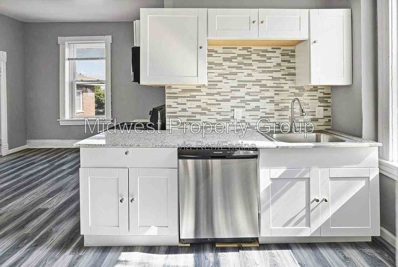 3614 Morganford Rd #1F - Photo 6 of 20