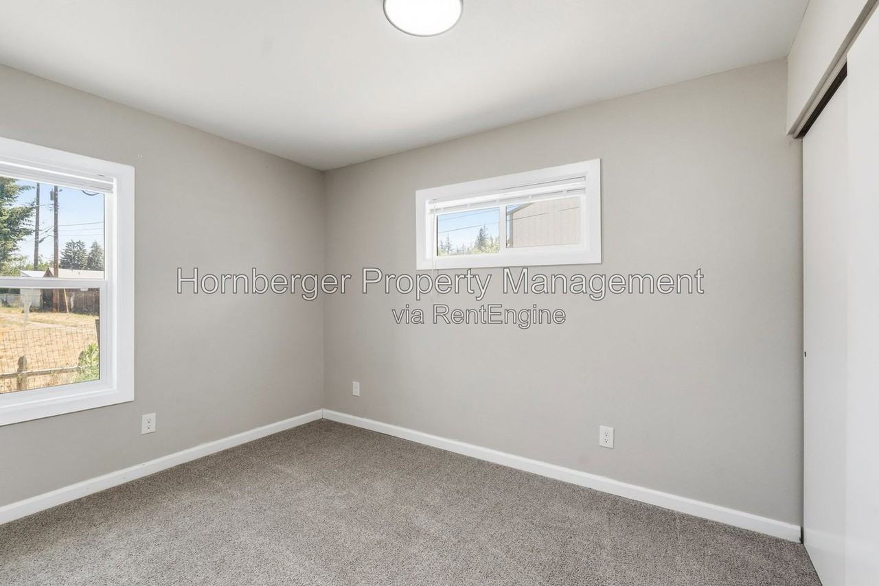 205 S Elizabeth Rd #5 - Photo 3 of 13