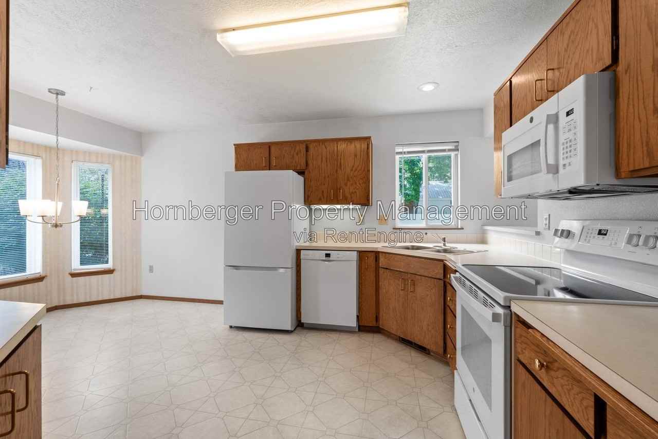 1603 E 33rd Ave #1603 - Photo 4 of 30