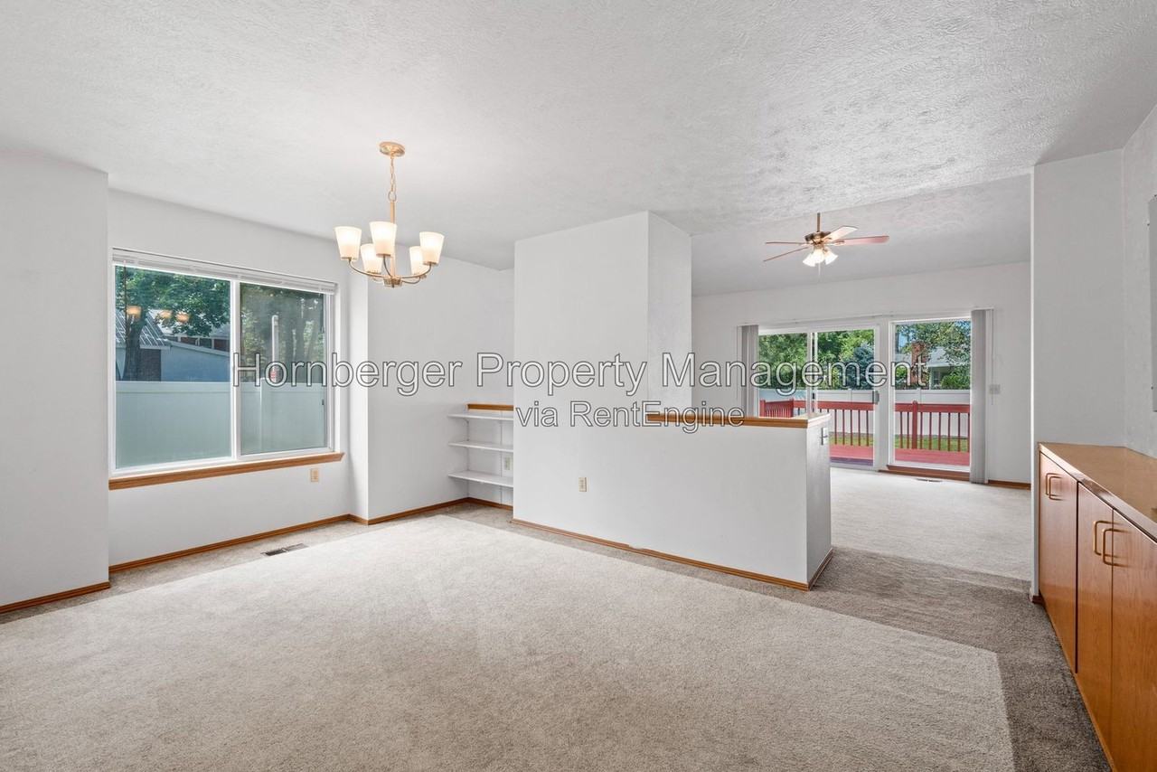1603 E 33rd Ave #1603 - Photo 7 of 30
