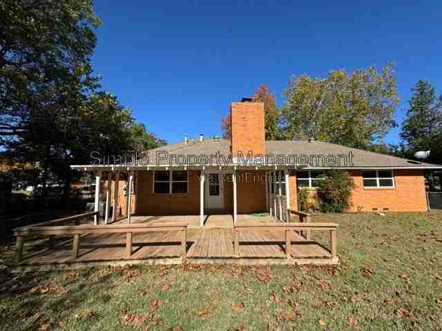 816 Willow Ln - Photo 3 of 22