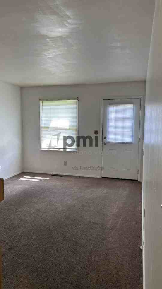 1616 University Dr - Photo 6 of 24