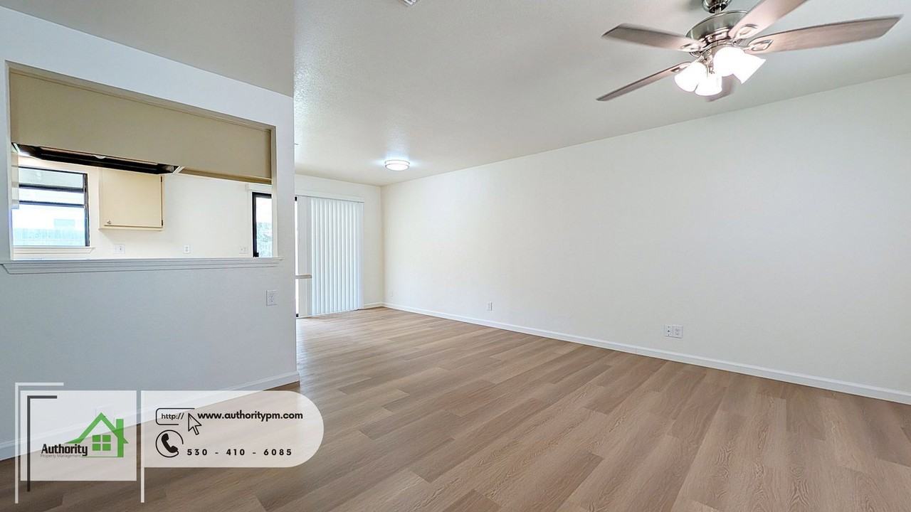 1027 Goodview Way - Photo 4 of 17