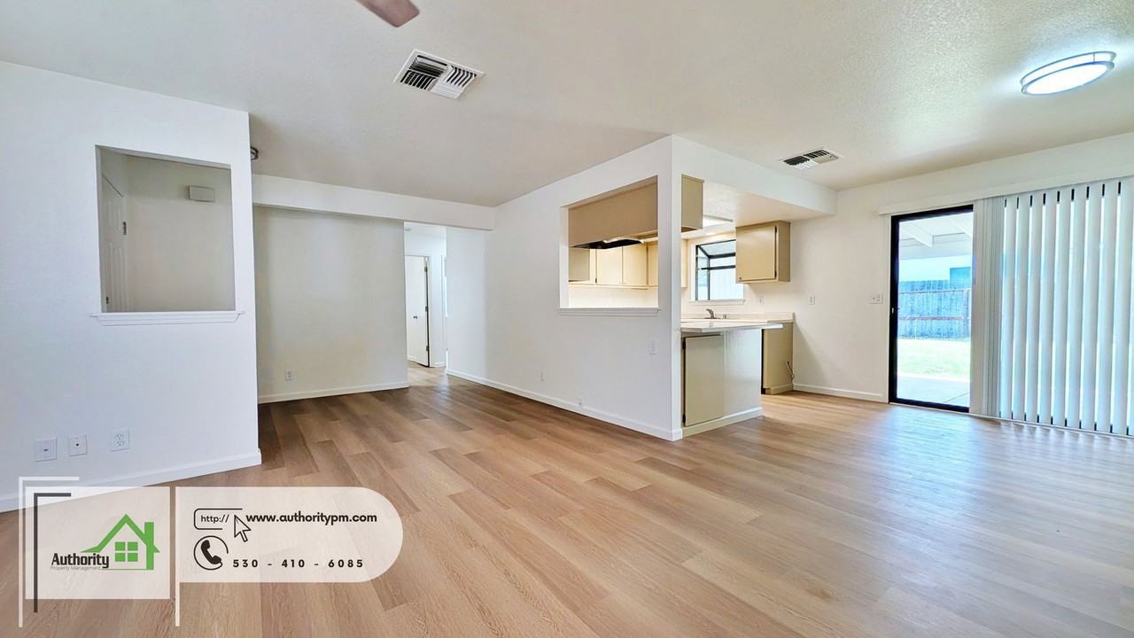 1027 Goodview Way - Photo 5 of 17