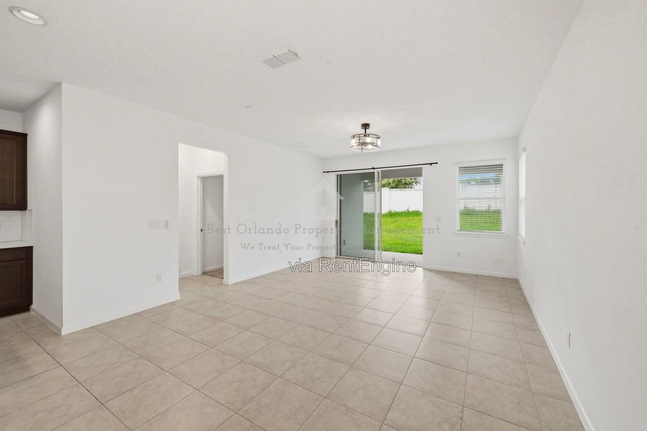 4386 Davos Dr - Photo 7 of 44