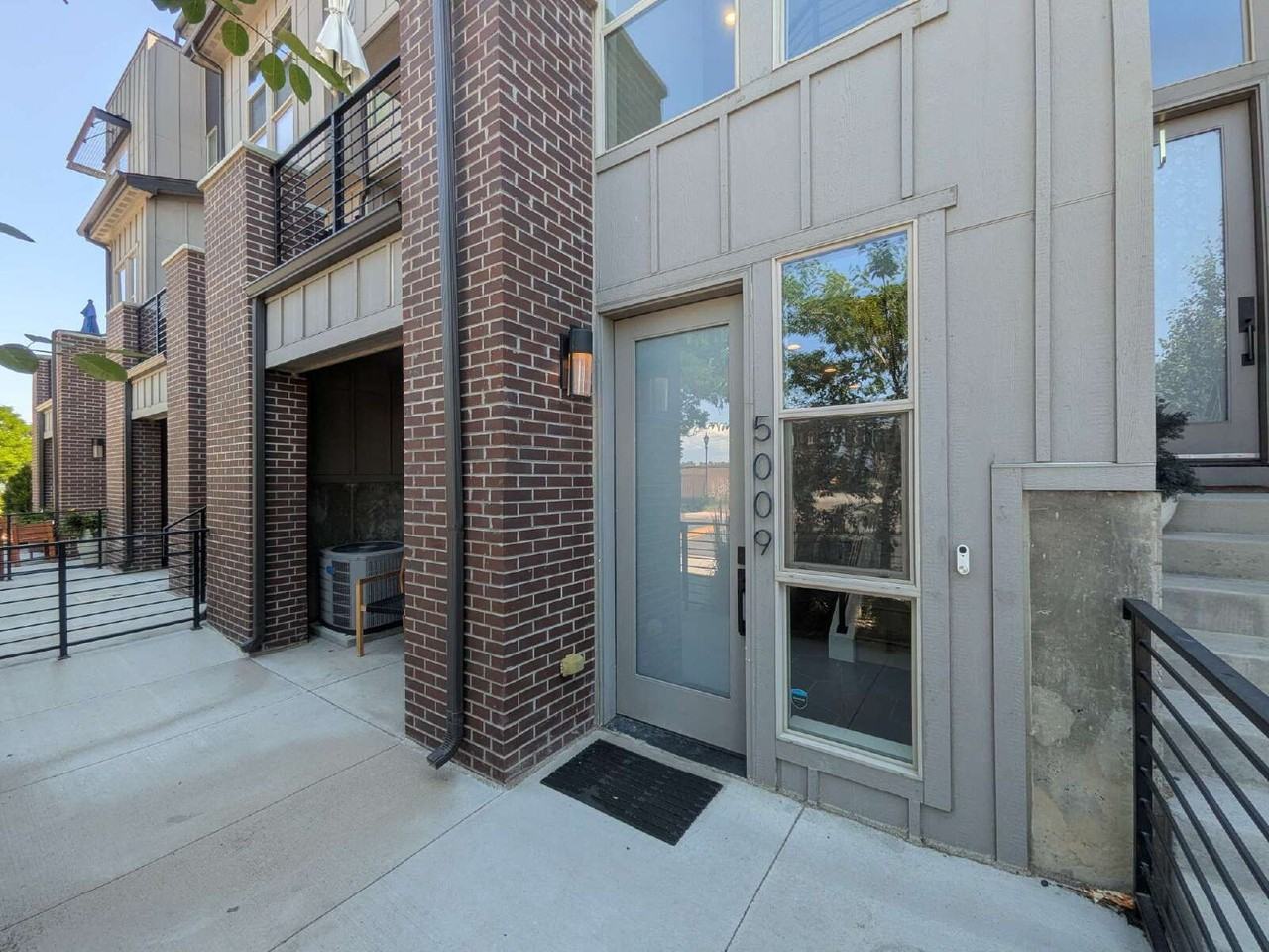 5009 S Prince Pl - Photo 2 of 25