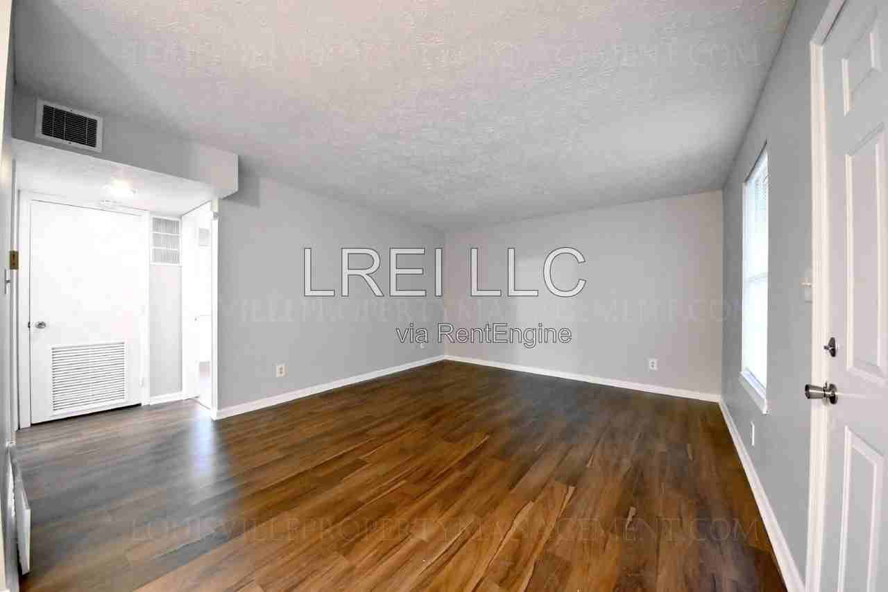 160 W Blue Lick Rd #4 - Photo 4 of 10