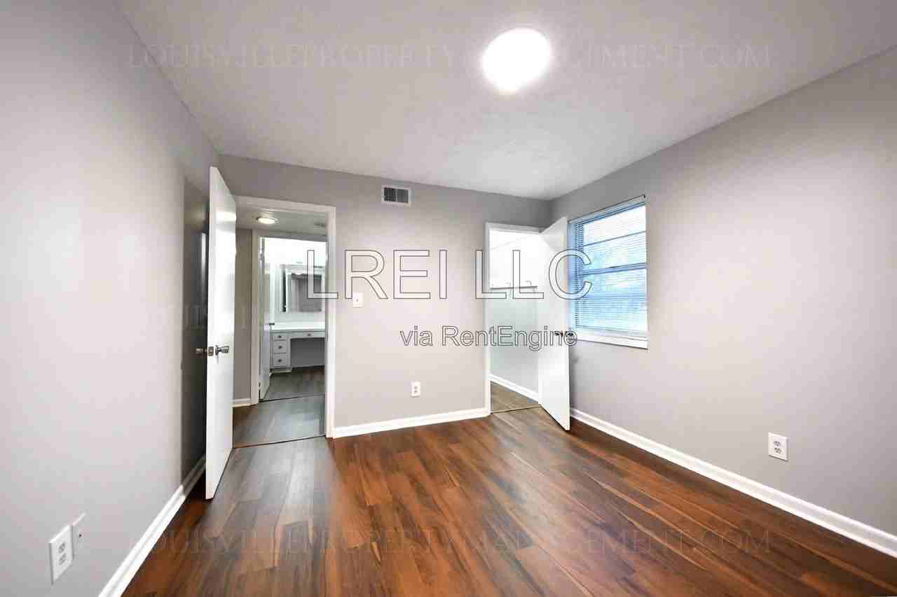 160 W Blue Lick Rd #4 - Photo 7 of 10