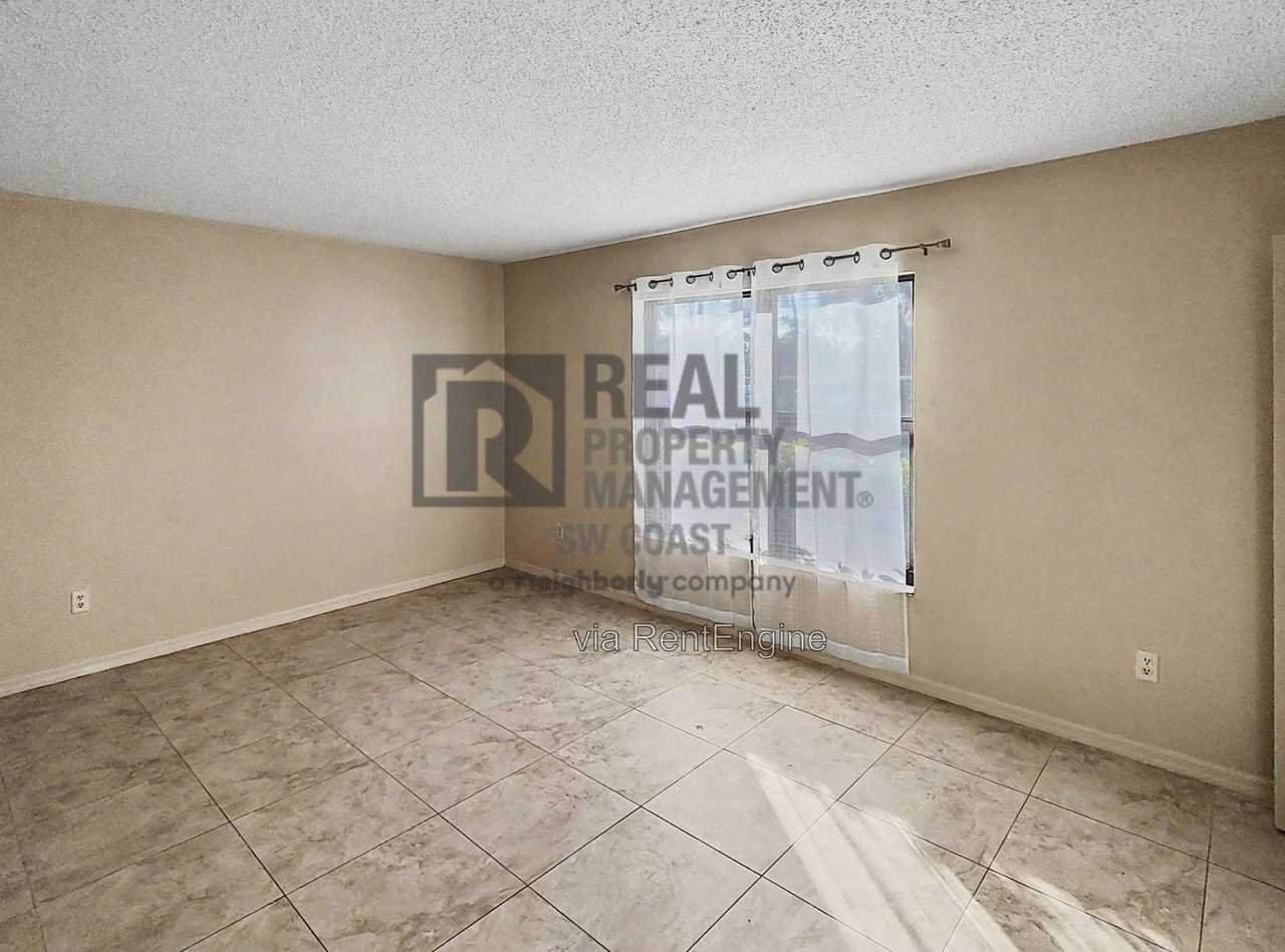 12471 Mcgregor Blvd #10-1 - Photo 6 of 22