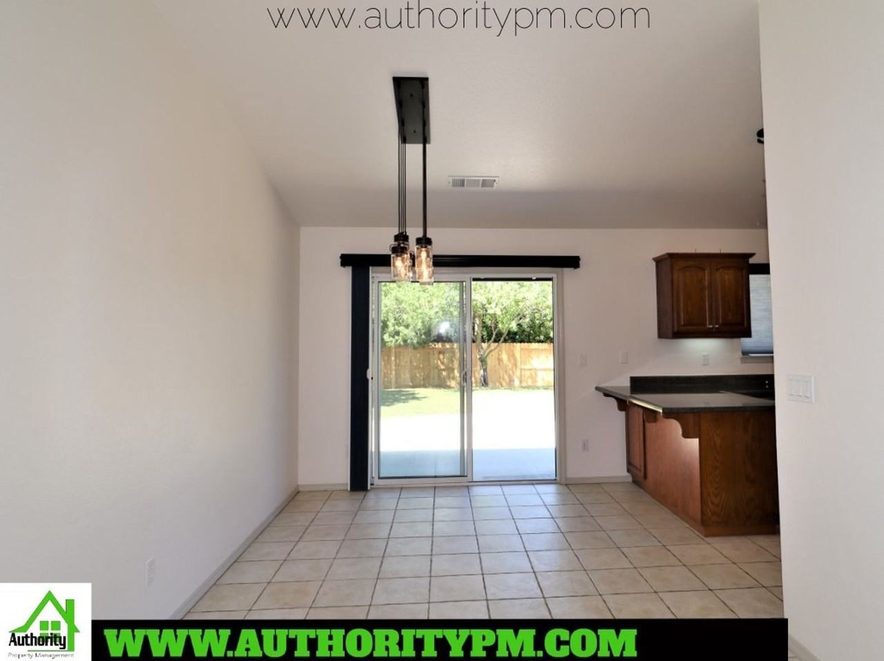 1526 Imperial Dr - Photo 6 of 25
