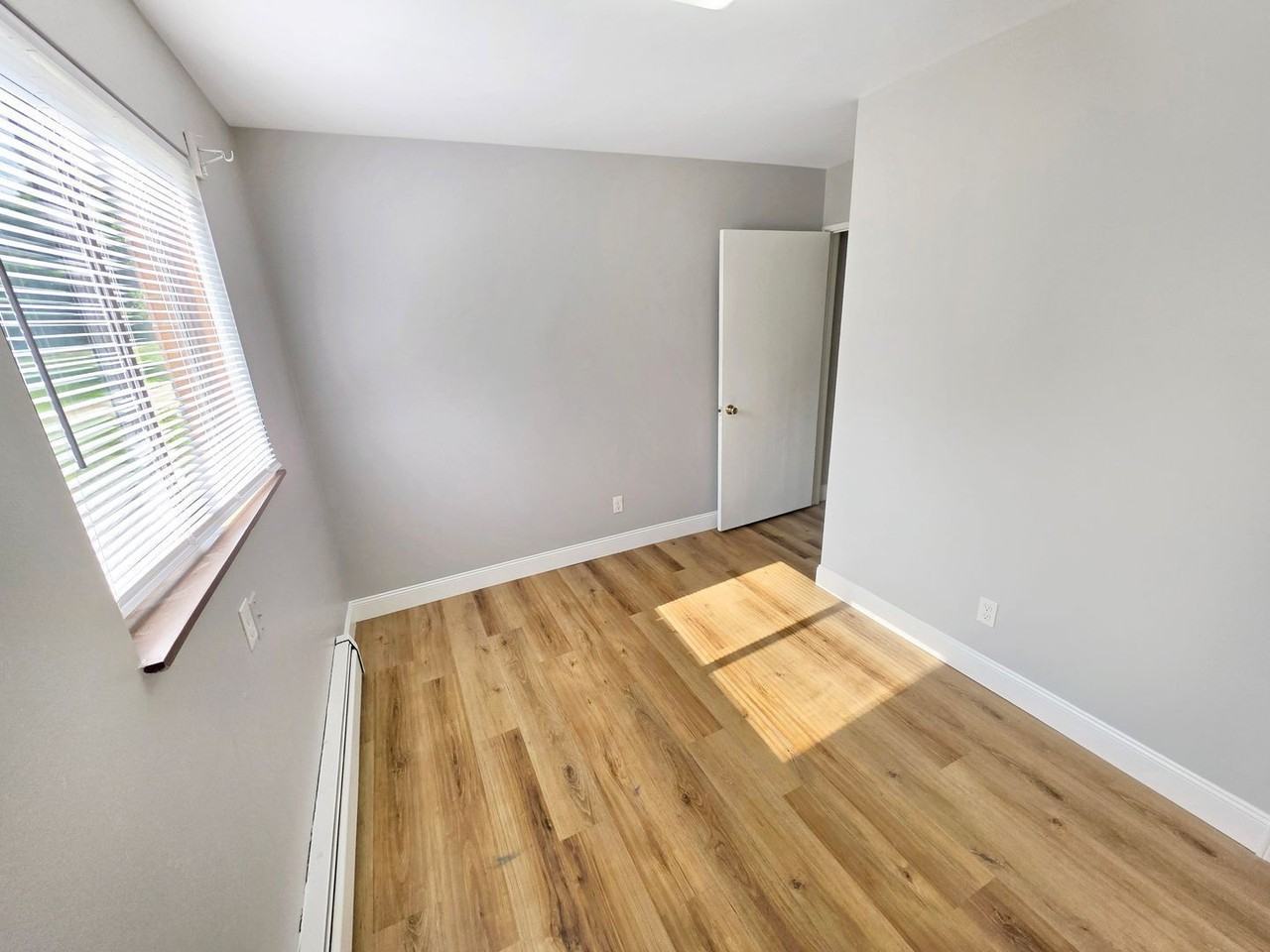 136 N Lake St #9 - Photo 5 of 9