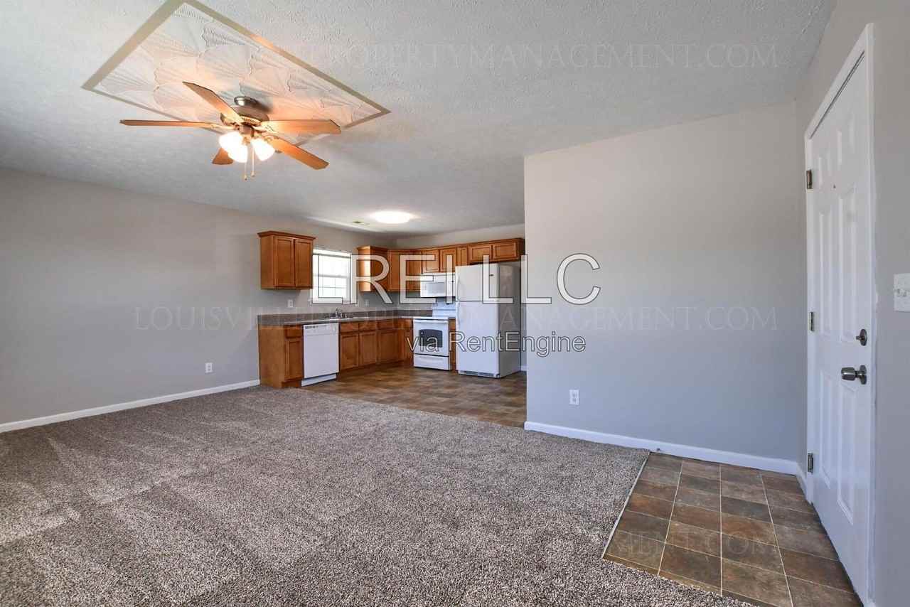 300 Keeneland Dr #2A - Photo 3 of 19