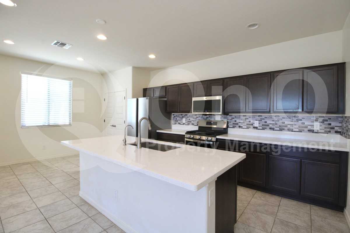 14238 W Bronco Trl - Photo 5 of 32
