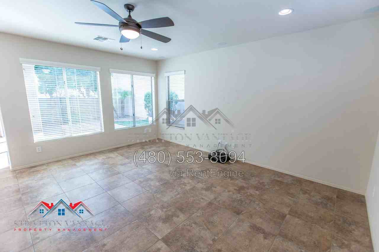 4467 E Remington Dr - Photo 5 of 50