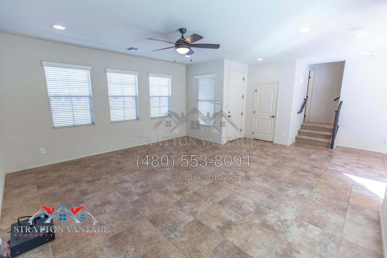 4467 E Remington Dr - Photo 6 of 50