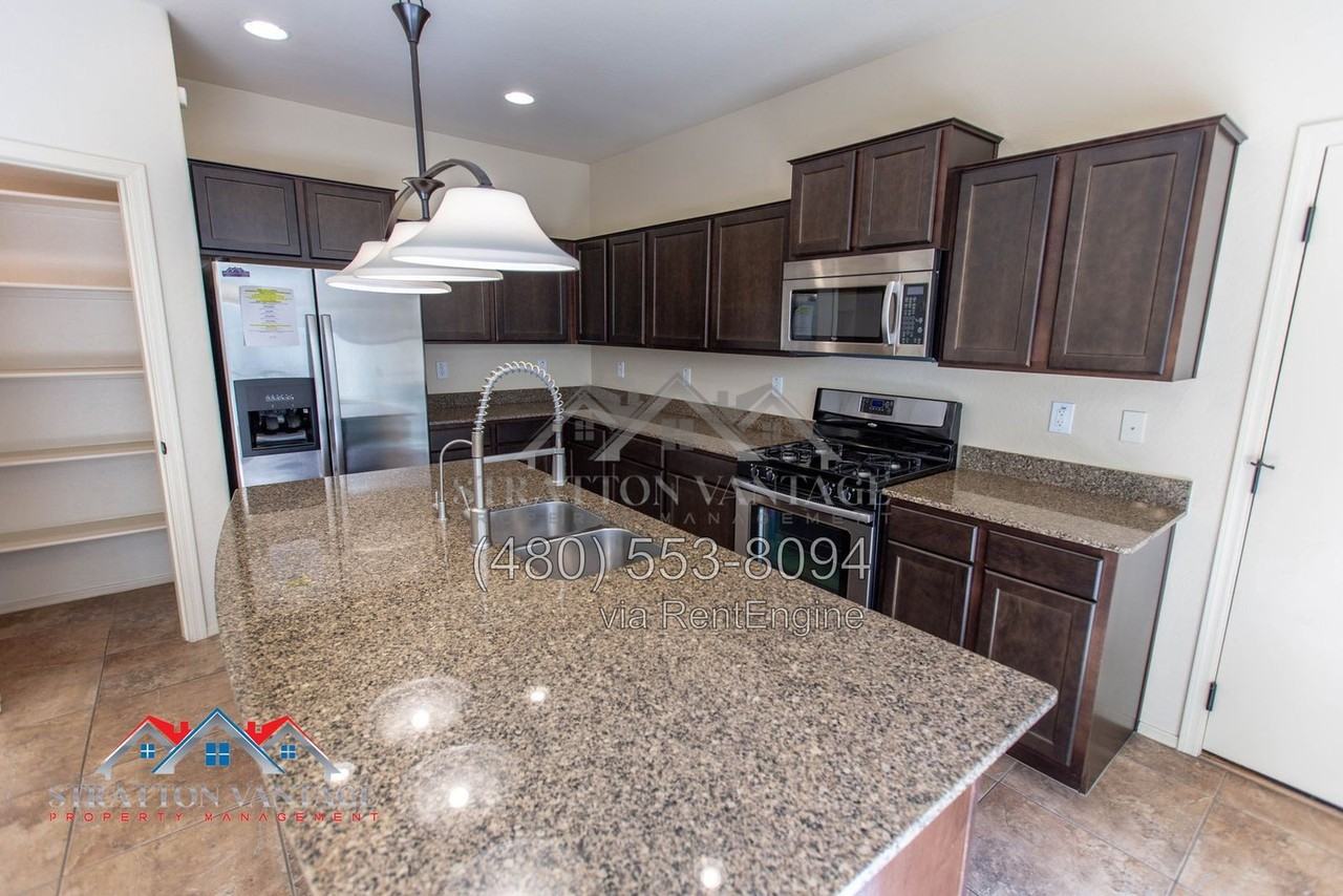 4467 E Remington Dr - Photo 3 of 50