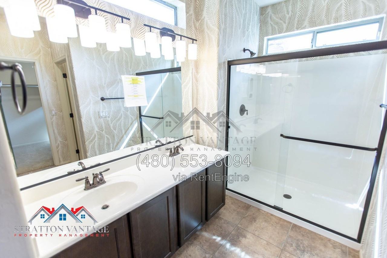 4467 E Remington Dr - Photo 5 of 50
