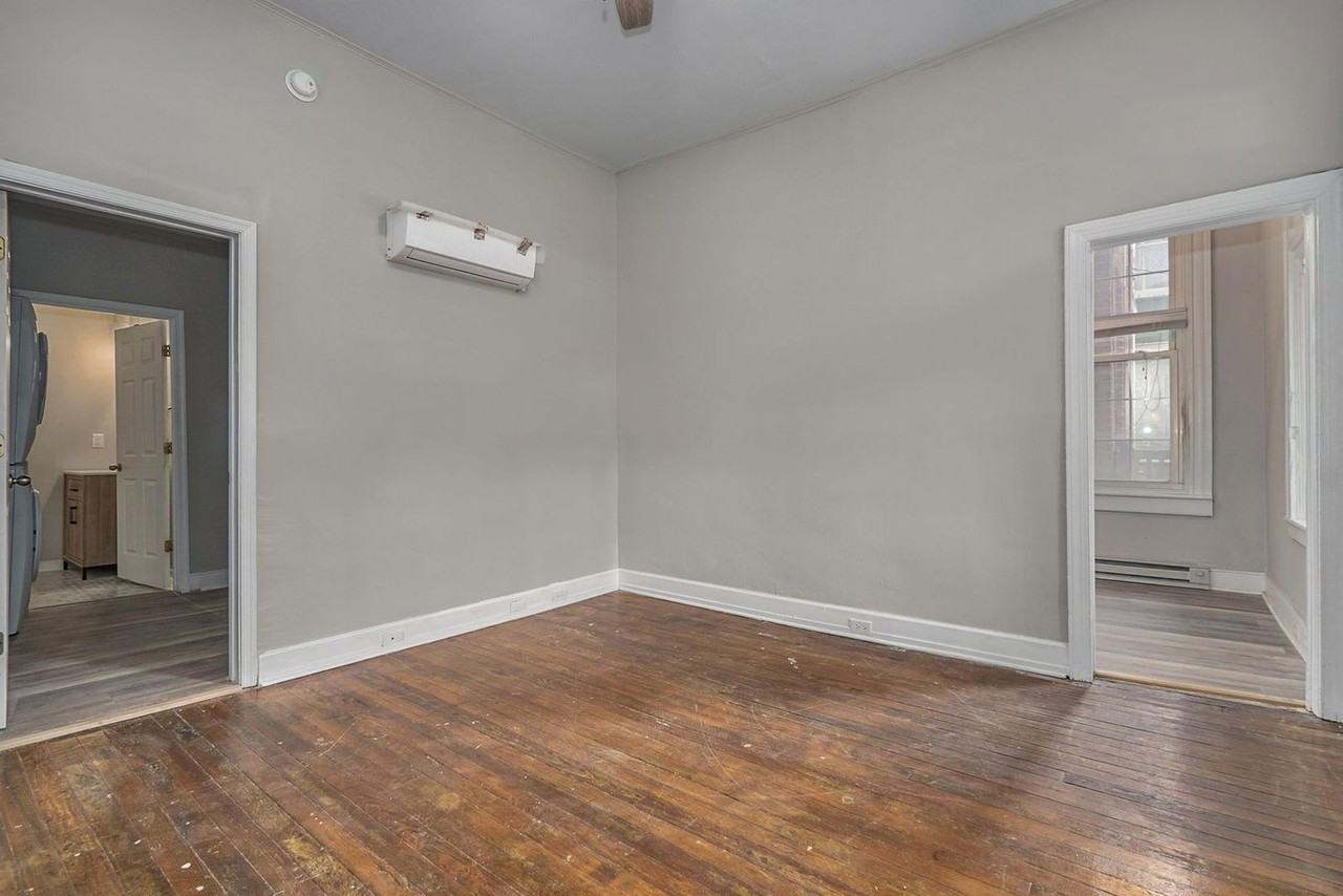2215 W Grace St #2 - Photo 5 of 12