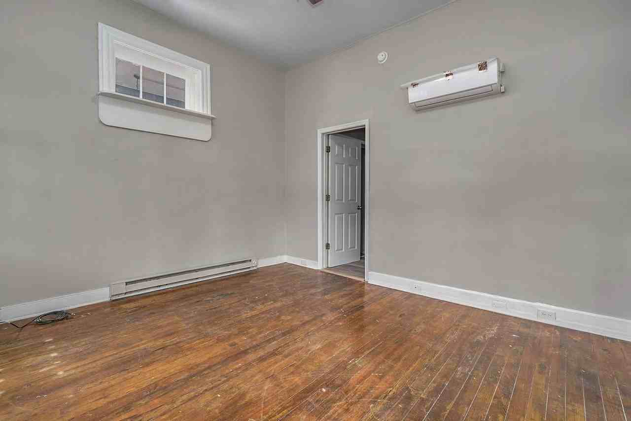 2215 W Grace St #2 - Photo 6 of 12