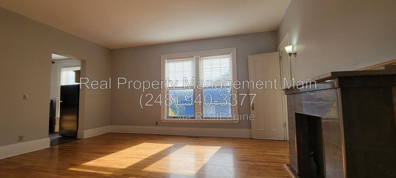 715 Parker St #5 - Photo 2 of 16