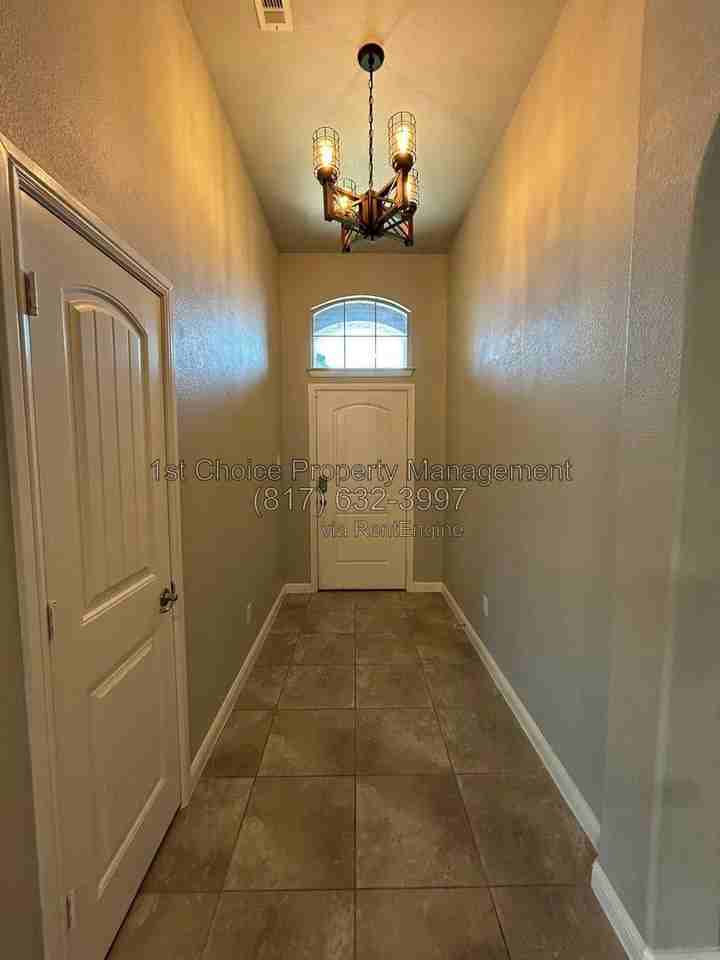 1105 Spanish Needle Trl - Photo 3 of 31