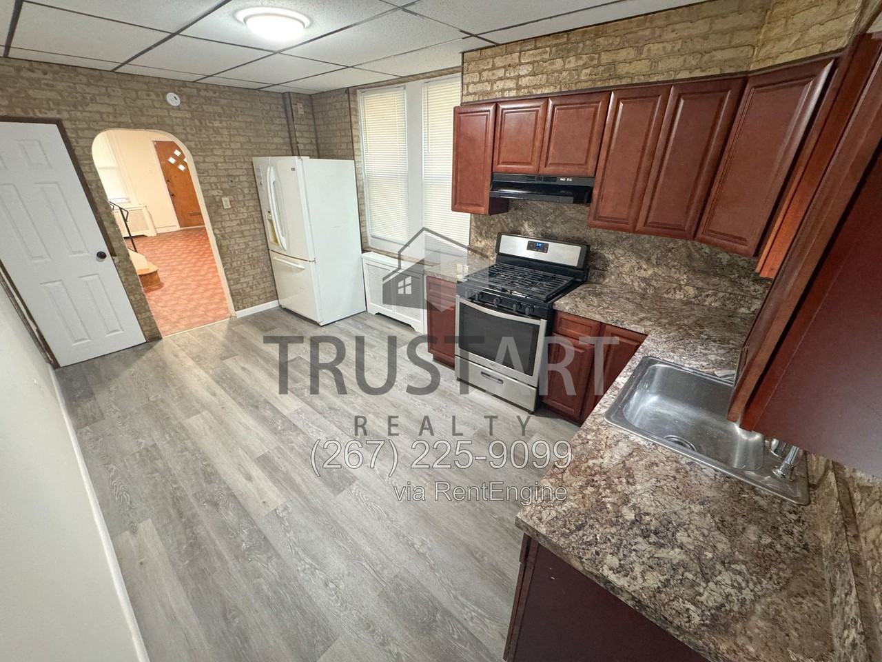 2082 Albright St - Photo 3 of 20