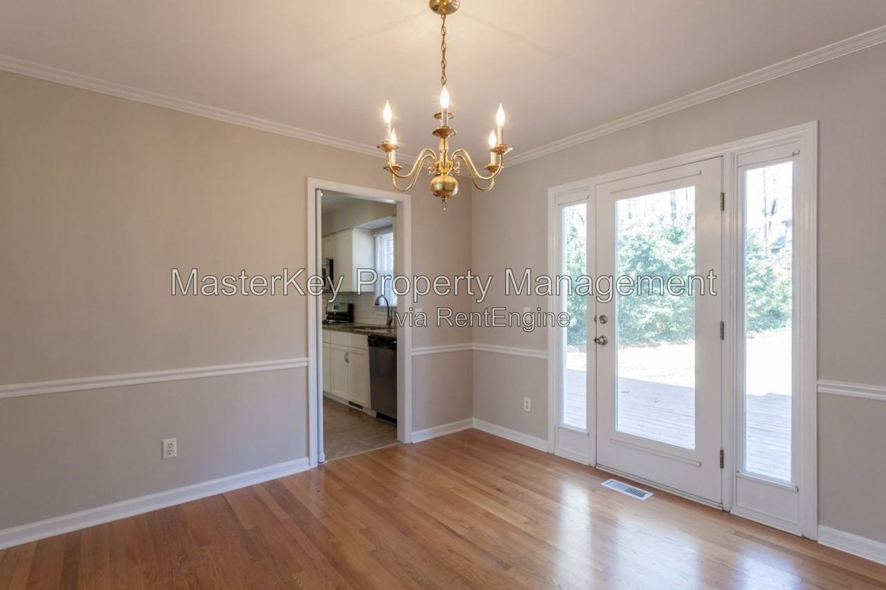 702 Buckingham Rd - Photo 6 of 16