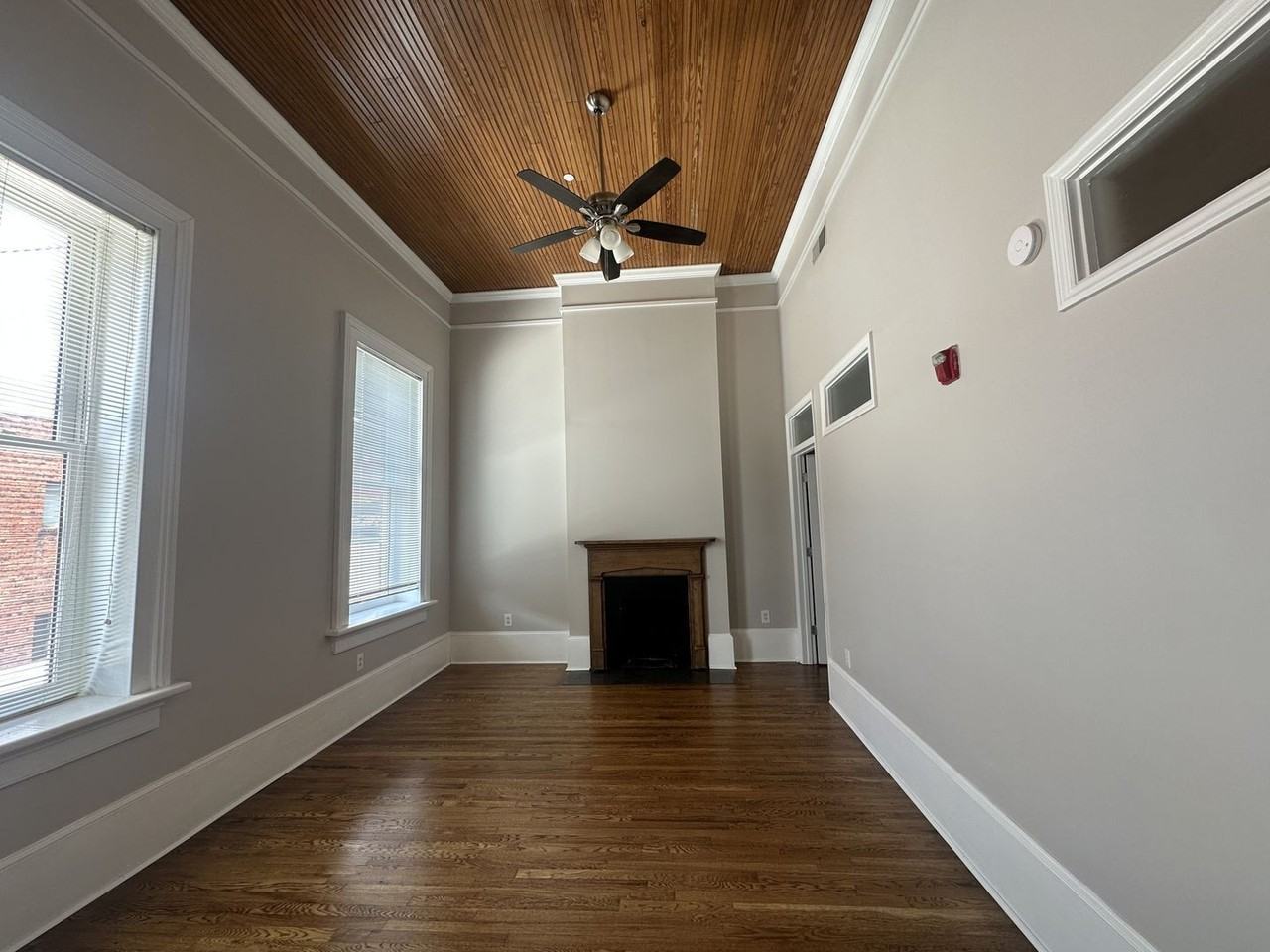 470 Poplar St #204 - Photo 4 of 16