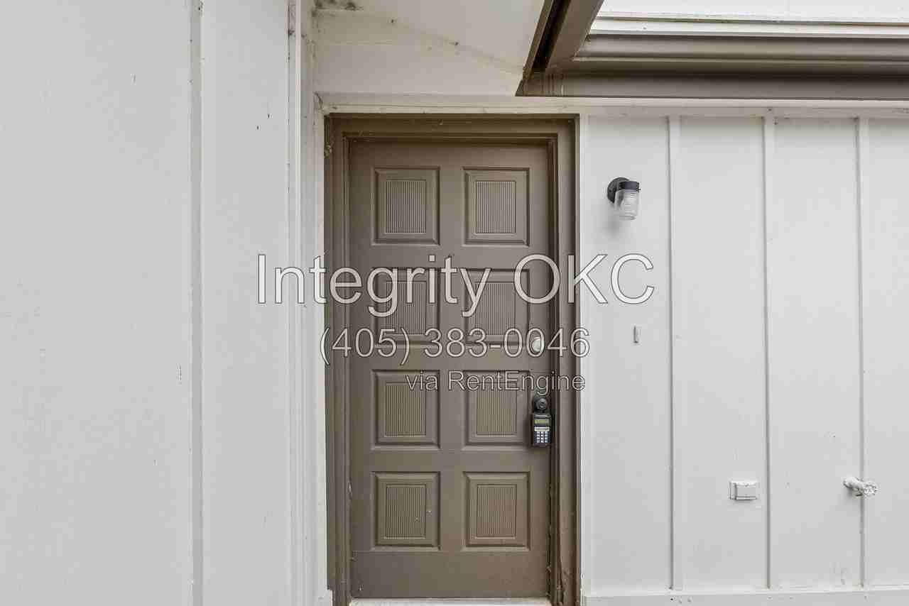 8514 Candlewood Dr - Photo 4 of 44
