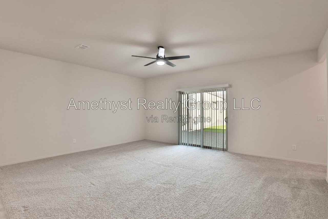 24642 W Flores Dr - Photo 5 of 37