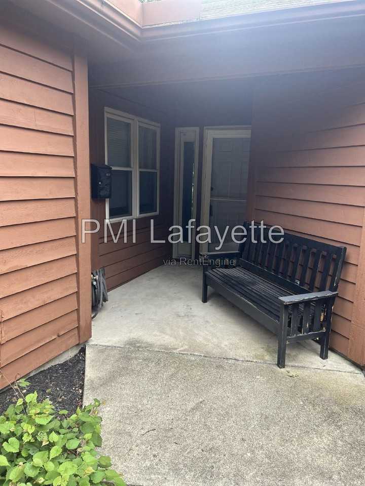 3581 Creek Rdg - Photo 3 of 25