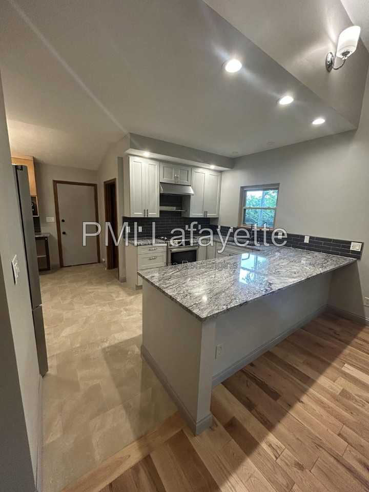 3581 Creek Rdg - Photo 6 of 25