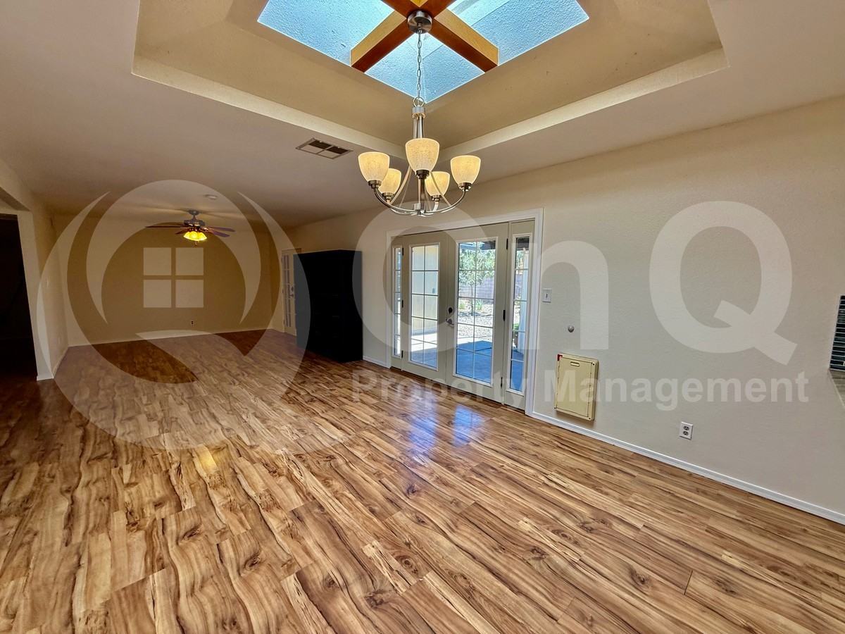 2933 S Extension Rd - Photo 6 of 25
