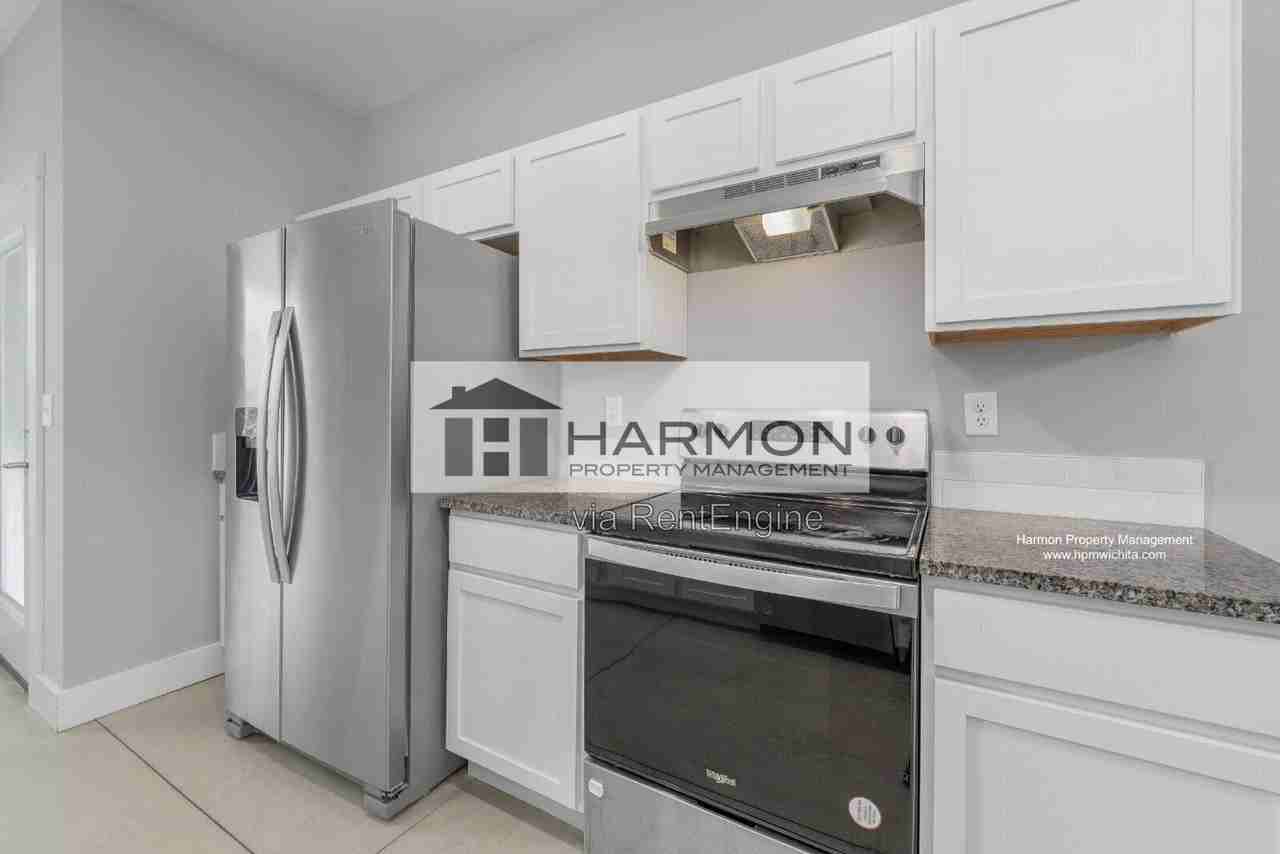 2164 S Thatcher Ct - Photo 4 of 12