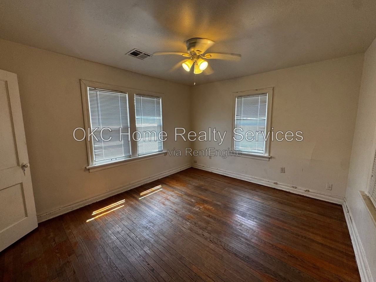 2840 Nw 23rd St - Photo 6 of 10