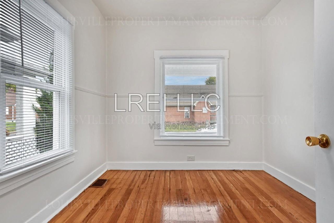 2334 Standard Ave - Photo 6 of 18