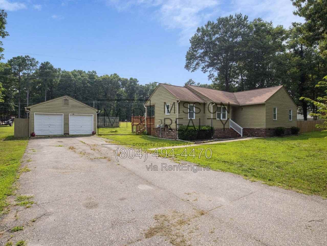 7750 Robinwood Dr - Photo 2 of 32