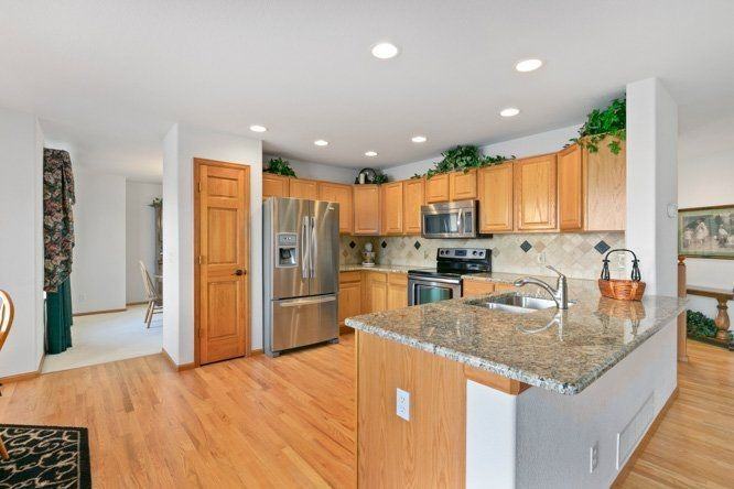 829 Sparrow Hawk Dr - Photo 4 of 42