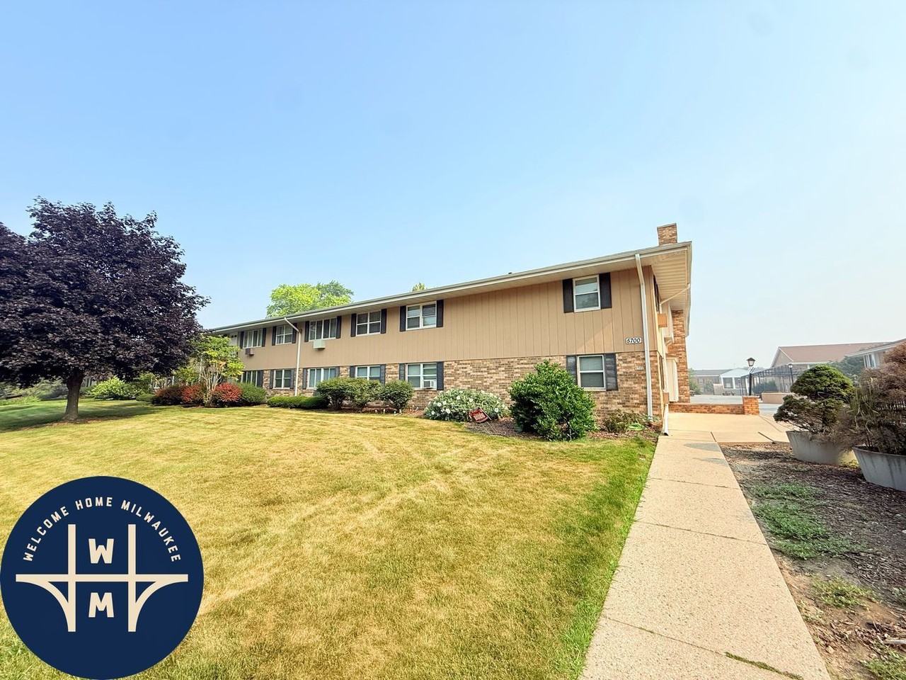 5700 W Wahner Ave #101 - Photo 2 of 15