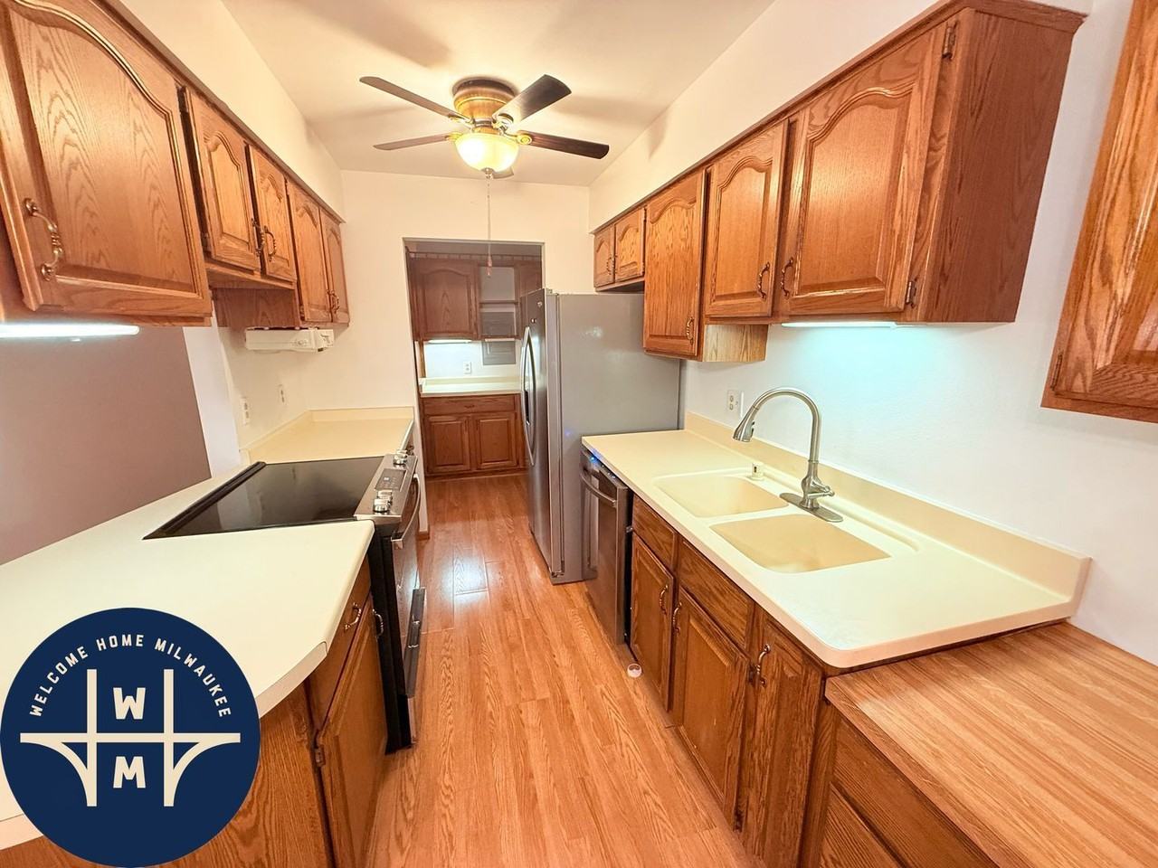 5700 W Wahner Ave #101 - Photo 5 of 15