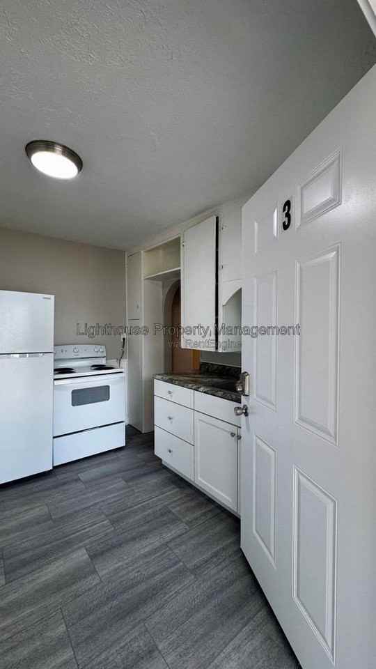 2270 S Getty St #3 - Photo 4 of 13