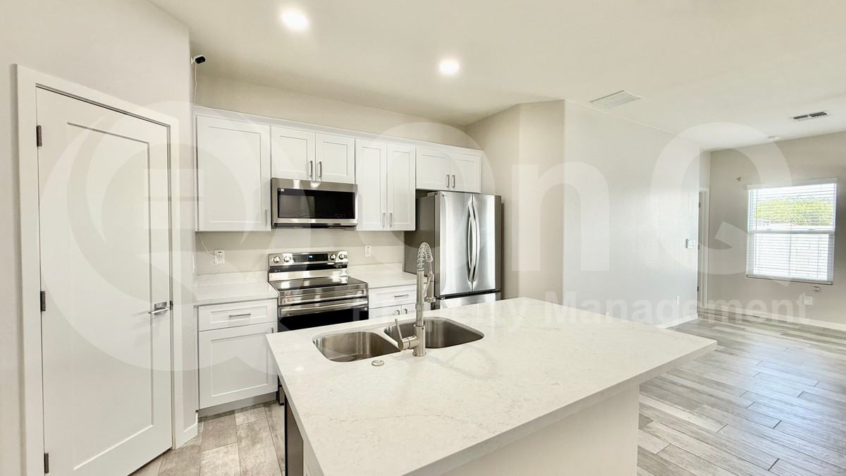14178 S Diablo Rd - Photo 4 of 21