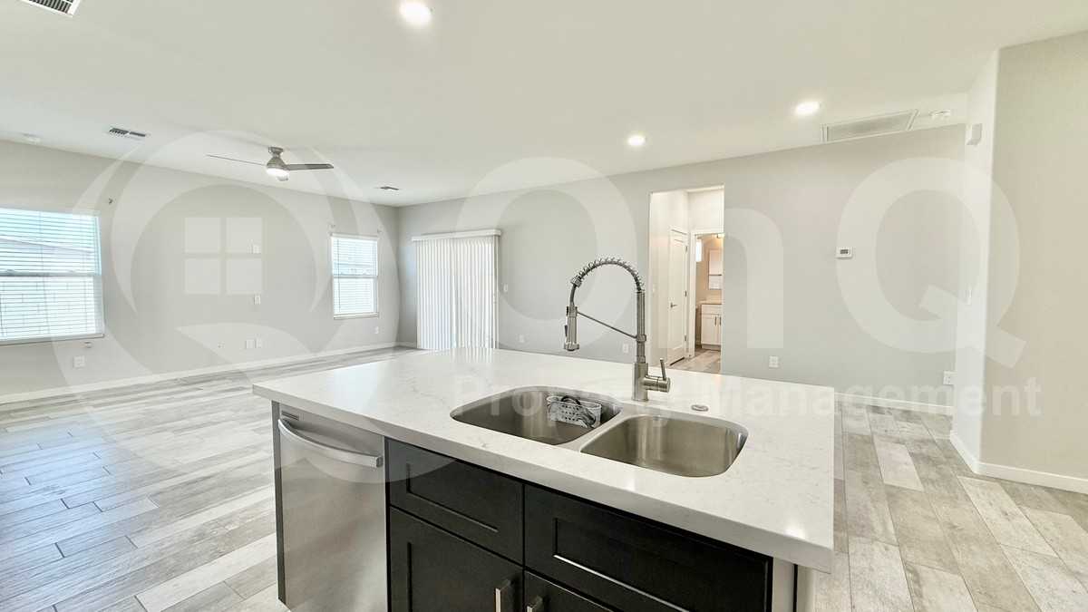 14178 S Diablo Rd - Photo 5 of 21