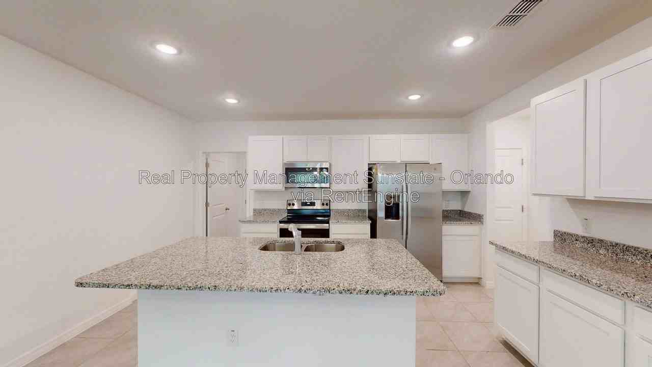 648 Belgrove St - Photo 6 of 23