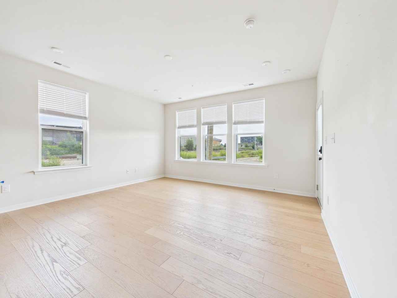 1900 Roseneath Rd #10B - Photo 4 of 28