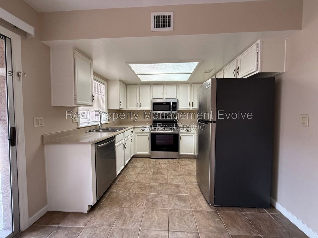 18211 N 40th Pl #1 - Photo 6 of 20