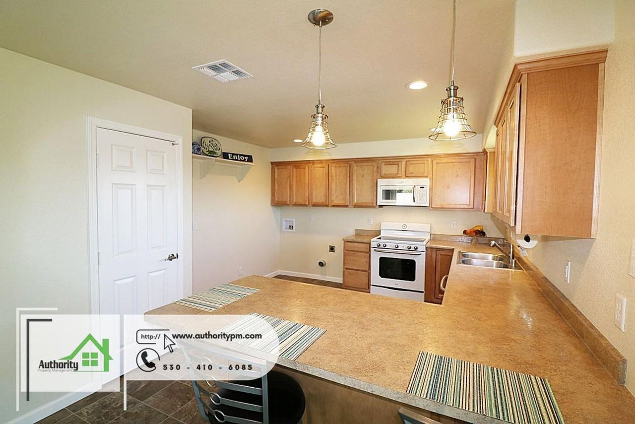 4445 Dogwood Ln #C - Photo 6 of 17