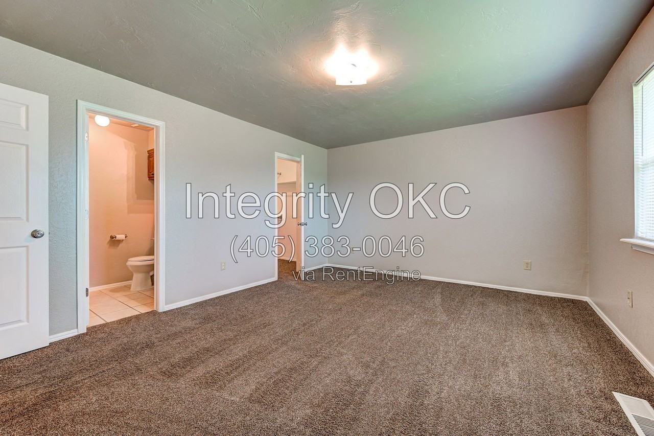 7200 Nw 115th St - Photo 2 of 36