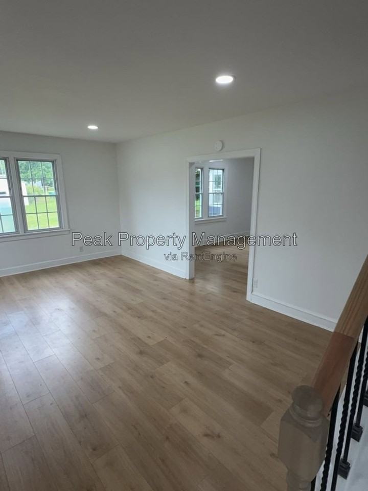 2958 Winston Churchill Dr - Photo 3 of 12